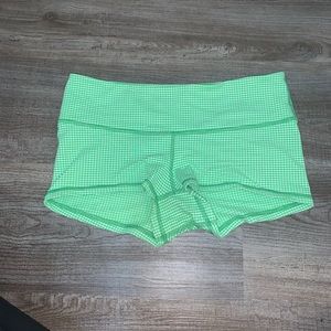 Lululemon Green boogie shorts size 6